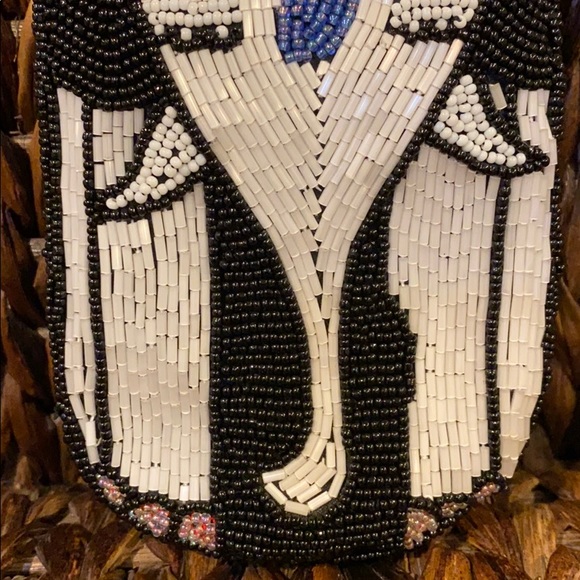 Beaded glass case - Picture 5 of 5